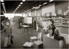 Een kiekje van de voormalige bibliotheek aan de Burgemeester van Hoofflaan.  