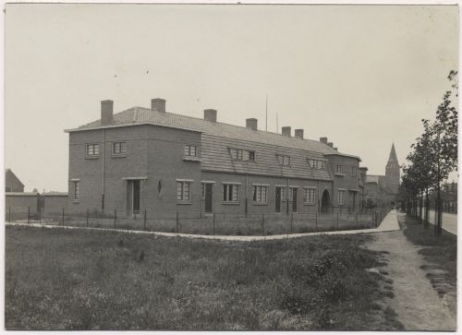 De Bakelsedijk in Helmond gezien vanaf het Bijsterveld. Fotograaf onbekend.