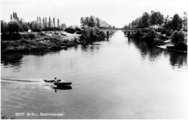 Een van de plekken waar de Duitse brozems gaarne verbleven; aan de oevers van het Beatrixkanaal. Foto: Jos Pé, collectie RHCe.