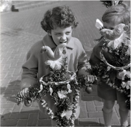 Palmpasenoptocht. Foto: Frans van Mierlo, Foto Visie (Coll. RHCe)