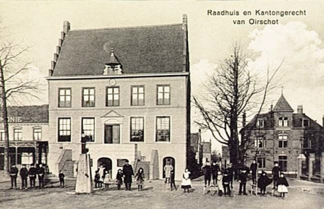 Het raadhuis ca. 1910