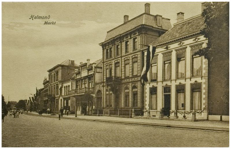 Markt, oostzijde, gezien in noordelijke richting