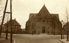 Pastorie en kerk van de Sint Jozefparochie